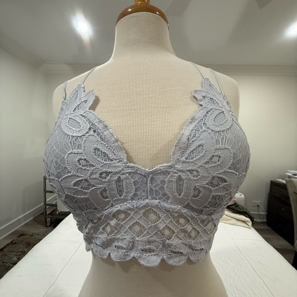 Wishlist Delicate Lace Bralette in Soft Gray